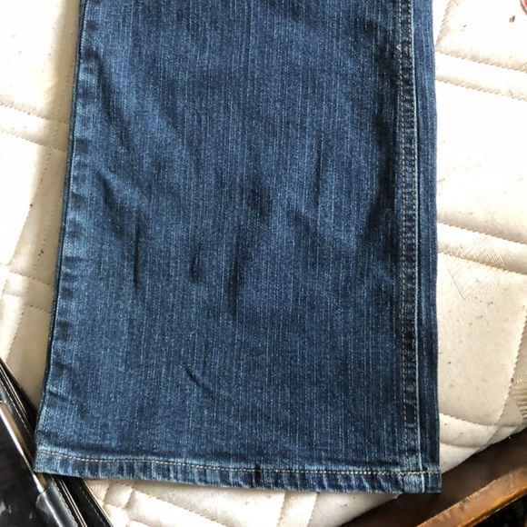 Nevada size 36W jeans with bling on back pockets. Vintage straight leg jeans - Picture 3 of 9